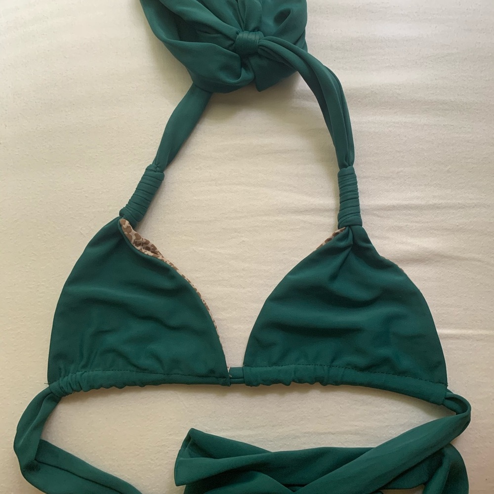 Acacia top